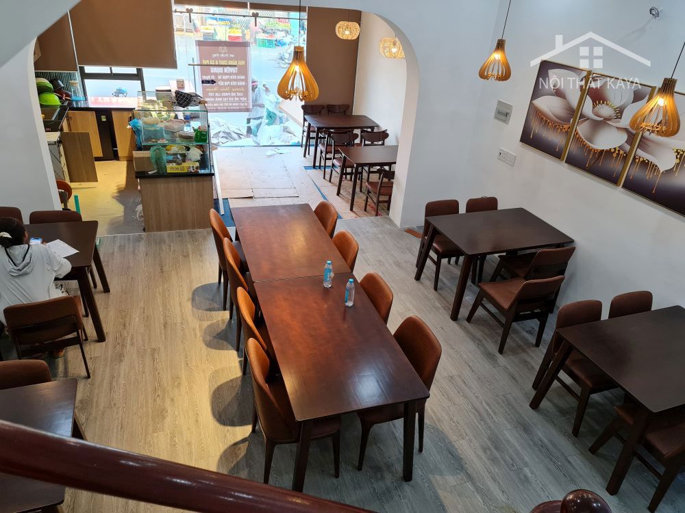 Lắp đặt bàn ăn tại Nhà hàng thuần chay QAT 2