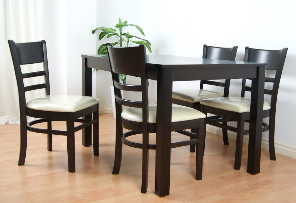 Xưởng sản xuất bàn ăn 2