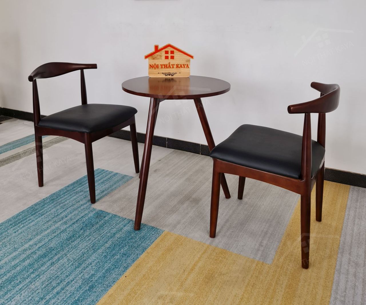 Bull 2 Ghế + Bàn 3 Chân (3)