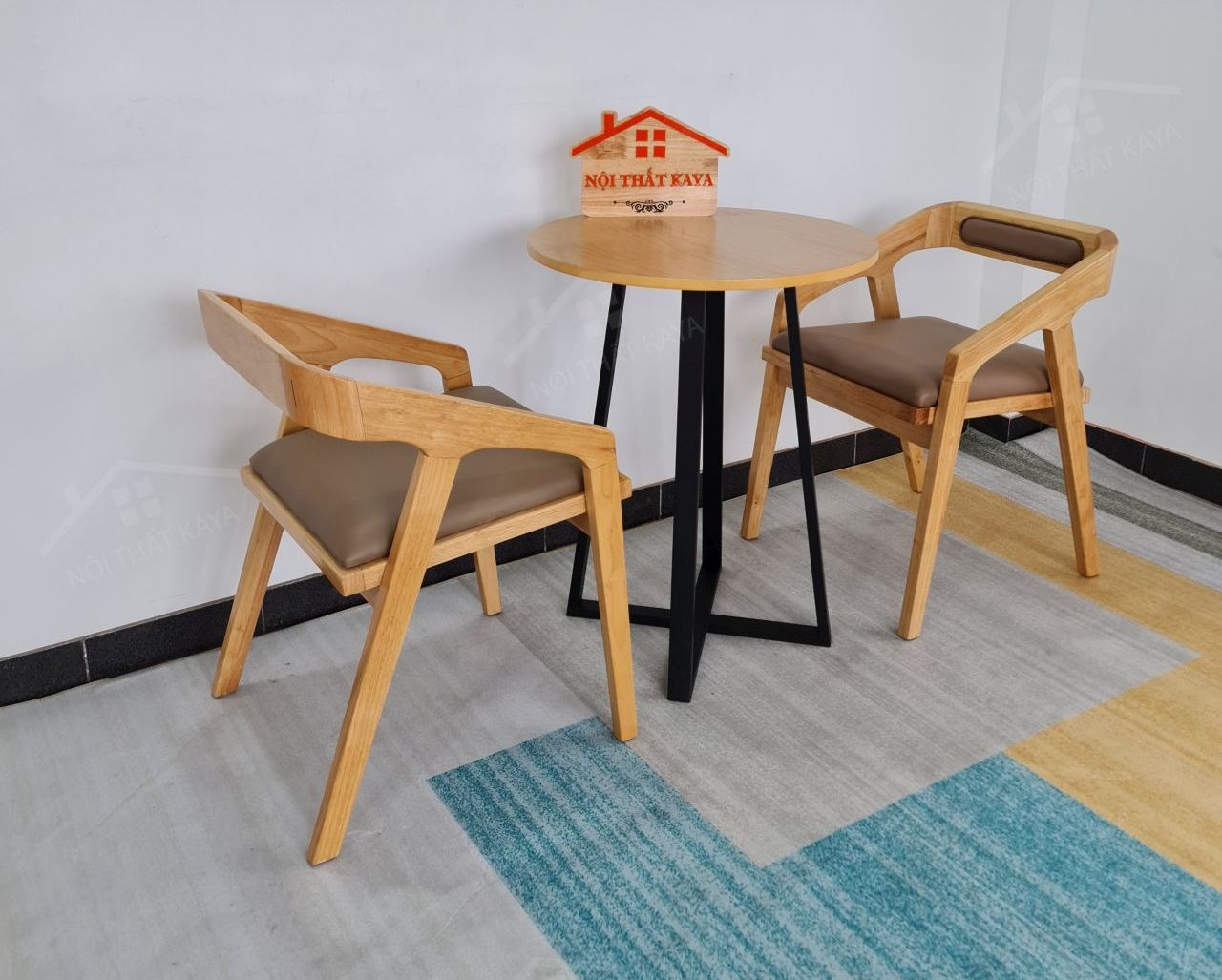 Kantana 2 Ghế + Bàn Chân Sắt Ky-gh 103 Tròn (3)