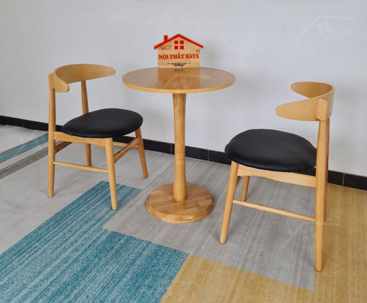 Luna 2 Ghế + Bàn Chân Trụ (2)