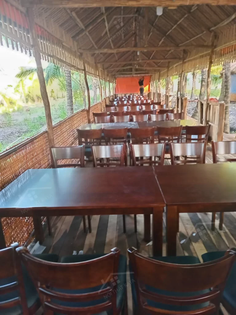Lắp đặt Bàn Ghế Nhà Hàng Sân Vườn Tại Đồng Nai (3)