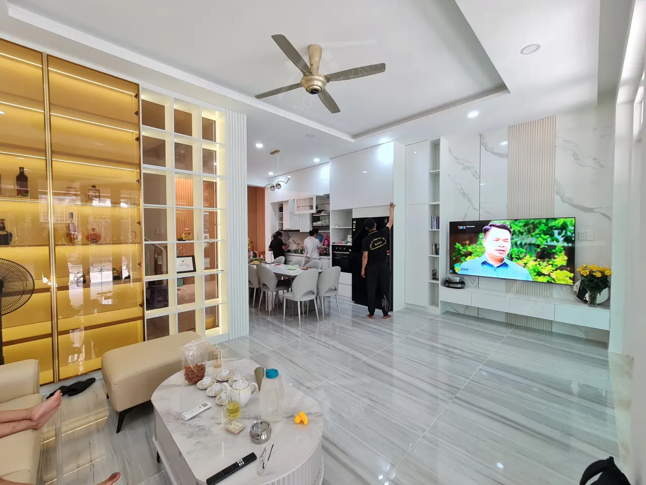 Nhà Anh Hoàng - Gò Vấp - Bếp Và Phòng Khách (2)