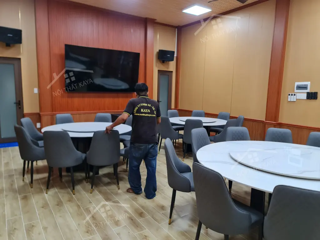 Lắp đặt Bàn Ghế Phòng Vip Tiếp Khách Tòa Án Nhân Dân Thành Phố (7)