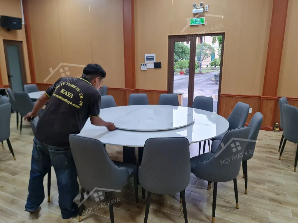 Lắp đặt Bàn Ghế Phòng Vip Tiếp Khách Tòa Án Nhân Dân Thành Phố (8)